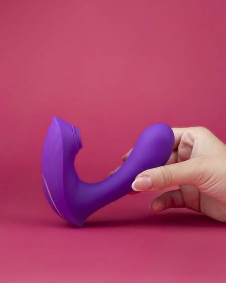 Vibrador de Calcinha Penetrável com Sugador de Clítoris e Controle por App
